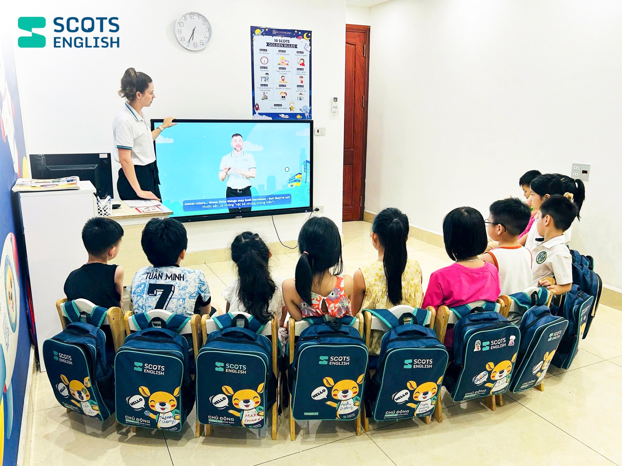 Nguồn: Ảnh từ fanpage Scots English